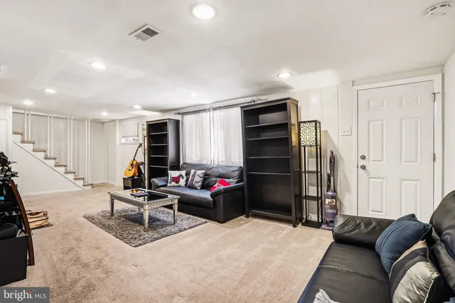 $745,000 | 7112 Dalhouse Street, Springfield, VA 22151