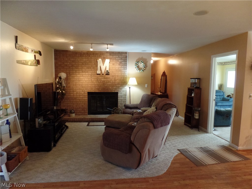 180 Happy Hallow Road Waverly, WV 26184 - Photo 2 of 31