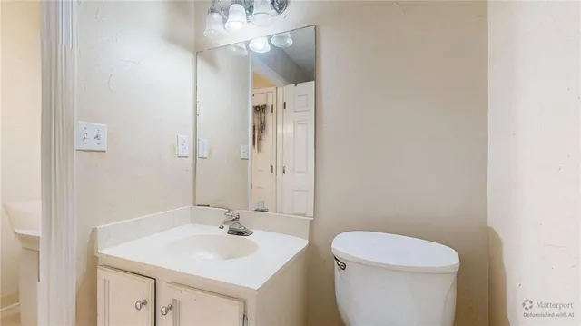 $225,000 | 25205 Plantation Drive Northeast, Unit 205, Atlanta, GA 30324