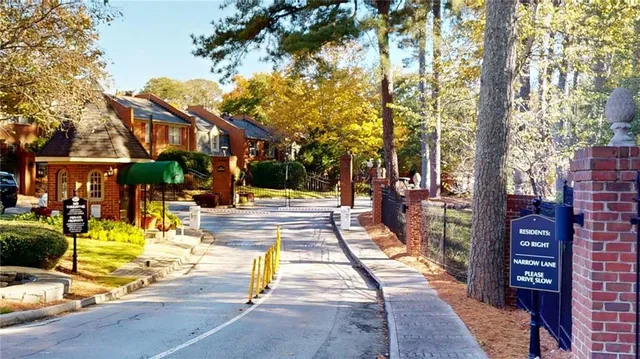 $225,000 | 25205 Plantation Drive Northeast, Unit 205, Atlanta, GA 30324