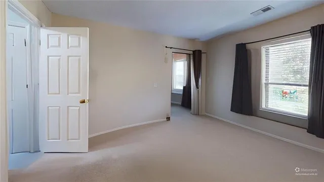 $225,000 | 25205 Plantation Drive Northeast, Unit 205, Atlanta, GA 30324