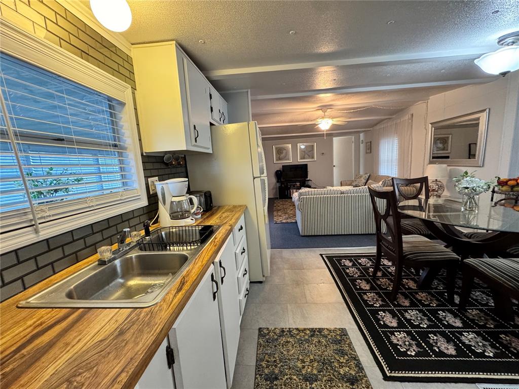 1710 7th Street Southwest, Unit 2 Ruskin, FL 33570 - Photo 4 of 42 Gallery Image 4