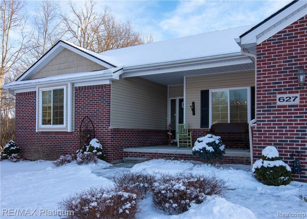 627 South Kern Road Fowlerville, MI 48836 - Photo 1 of 60 DSC_3065.jpg