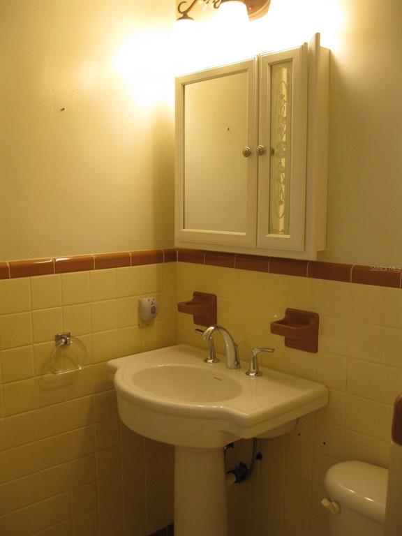 1479 Ruth Road Dunedin, FL 34698 - Photo 37 of 48