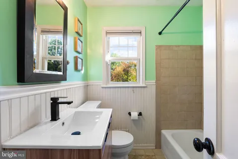 $895,000 | 2001 Paul Spring Parkway, Alexandria, VA 22308