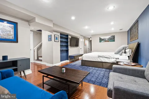 $895,000 | 2001 Paul Spring Parkway, Alexandria, VA 22308