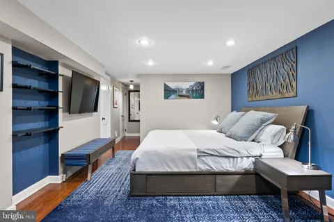 $895,000 | 2001 Paul Spring Parkway, Alexandria, VA 22308