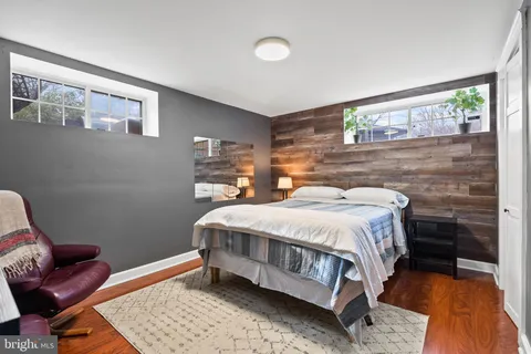 $895,000 | 2001 Paul Spring Parkway, Alexandria, VA 22308