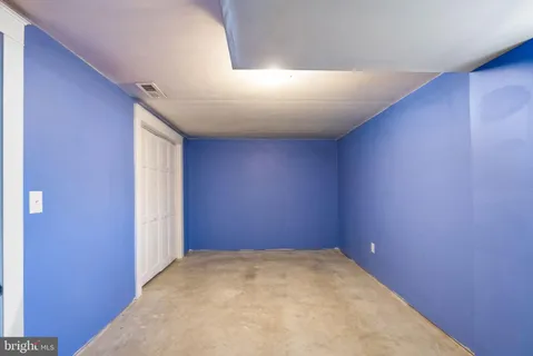 $895,000 | 2001 Paul Spring Parkway, Alexandria, VA 22308