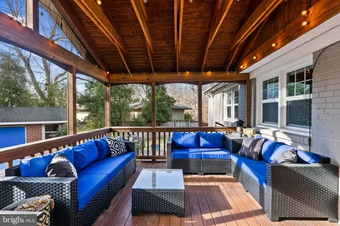 $895,000 | 2001 Paul Spring Parkway, Alexandria, VA 22308