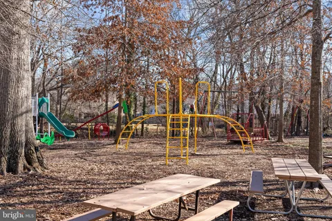 $895,000 | 2001 Paul Spring Parkway, Alexandria, VA 22308