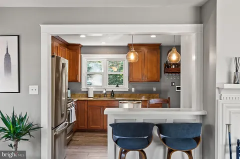 $895,000 | 2001 Paul Spring Parkway, Alexandria, VA 22308