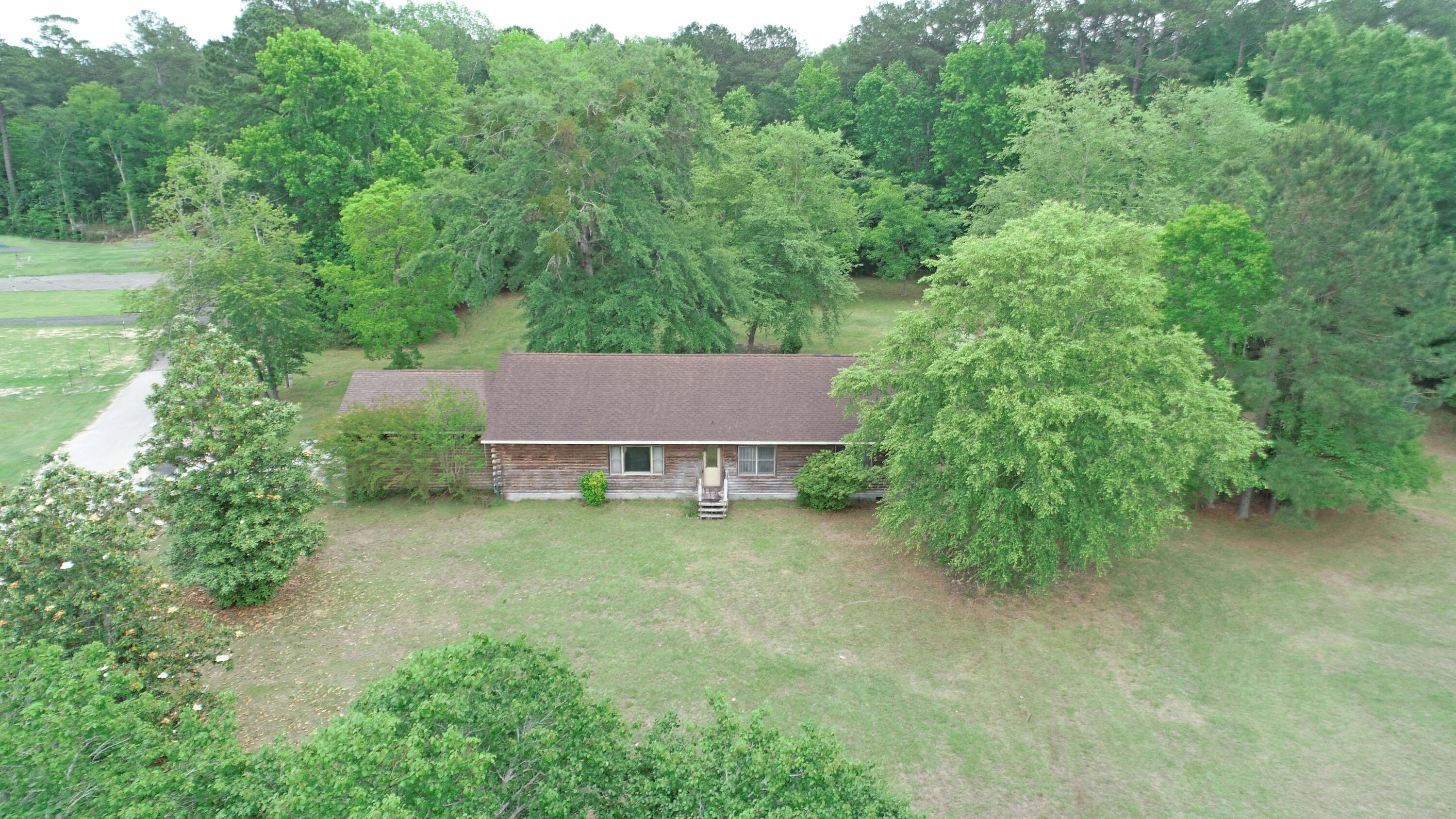 1584 Hudson Road Summerton, SC 29148 - Photo 1 of 27