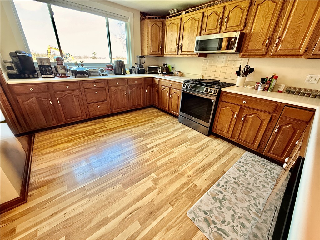 582 Brooks Road Henrietta, NY 14586 - Photo 11 of 37