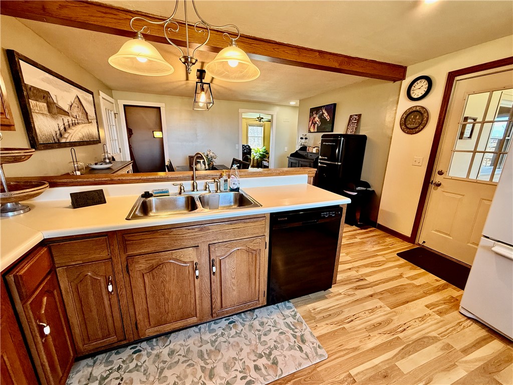 582 Brooks Road Henrietta, NY 14586 - Photo 16 of 37