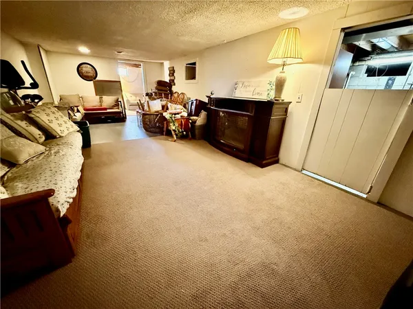 $174,900 | 582 Brooks Road, Henrietta, NY 14586