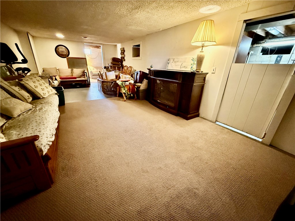 582 Brooks Road Henrietta, NY 14586 - Photo 29 of 37