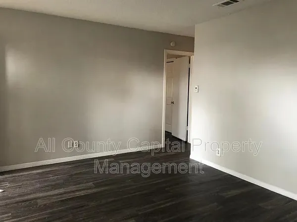 $950 | 6508 South 1st Street, Unit 101, Austin, TX 78745