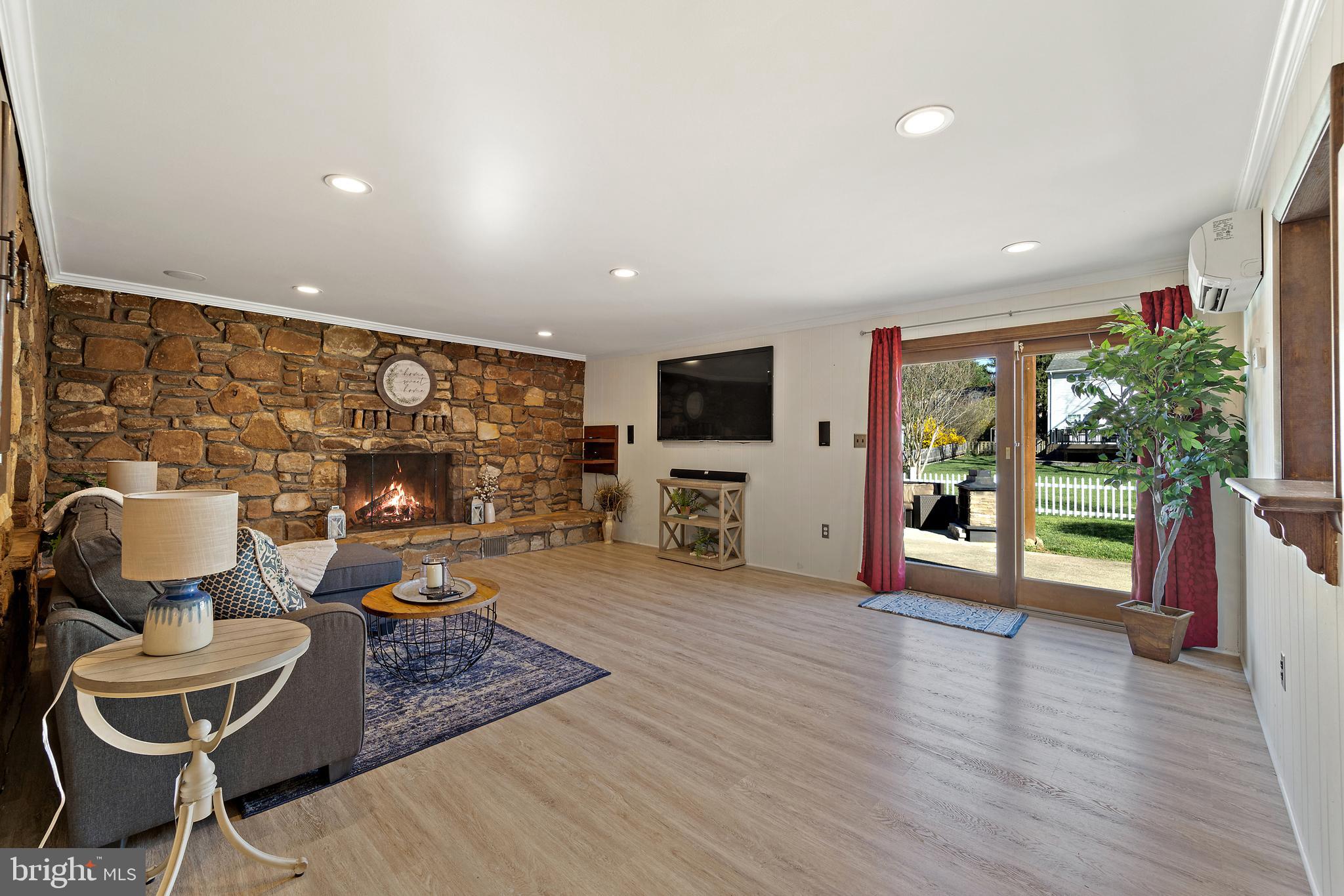 105 Moser Road Warrenton, VA 20186 - Photo 20 of 47 Awesome great room addition...