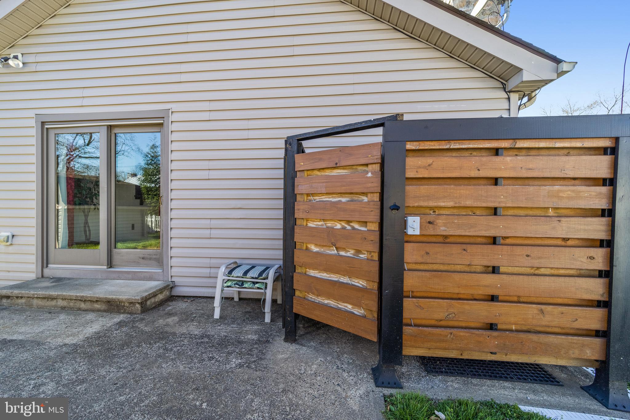 105 Moser Road Warrenton, VA 20186 - Photo 37 of 47 Cool outdoor shower