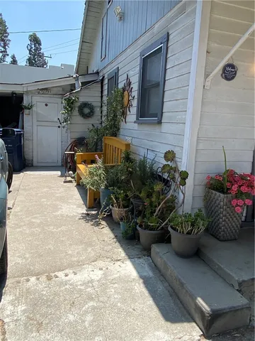 $375,000 | 12120 South Willowbrook Avenue, Compton, CA 90222