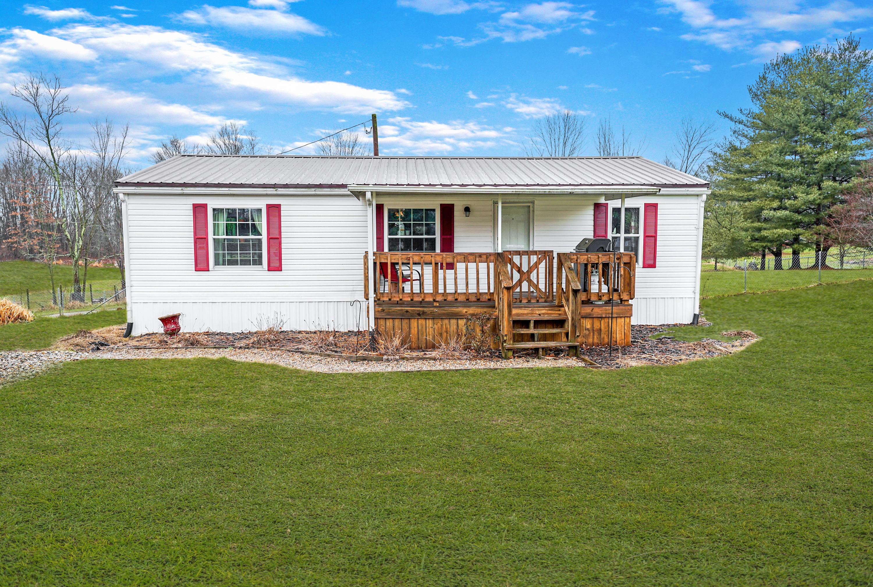 925 Black Road Hopewell, OH 43746 - Photo 1 of 14