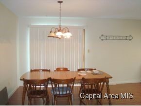 921 Hoechester Road Springfield, IL 62712 - Photo 8 of 14