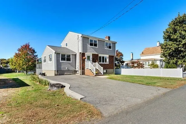 $739,900 | 9 Spencer Avenue, Saugus, MA 01906