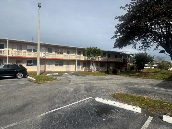 $1,600 | 20320 Northeast 2nd Avenue, Unit 31, Miami Gardens, FL 33179