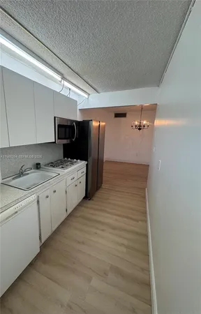 $1,600 | 20320 Northeast 2nd Avenue, Unit 31, Miami Gardens, FL 33179