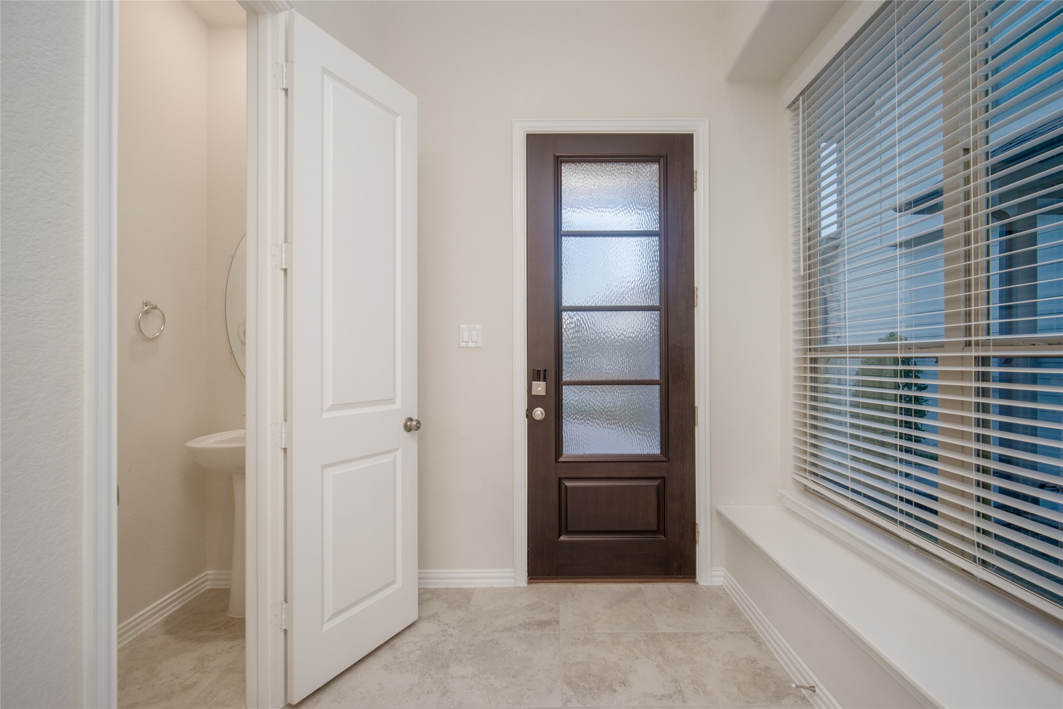1634 Ryon Falls Drive Richmond, TX 77469 - Photo 5 of 33