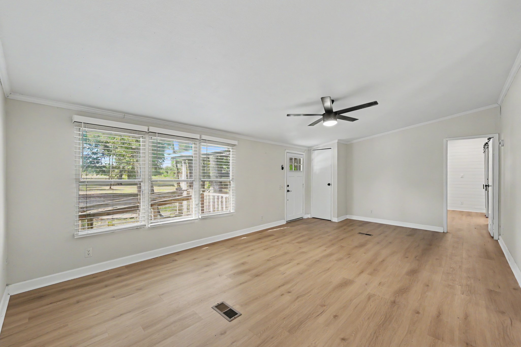 5523 Spring Branch Road Montgomery, TX 77316 - Photo 4 of 18 Gallery Image 4