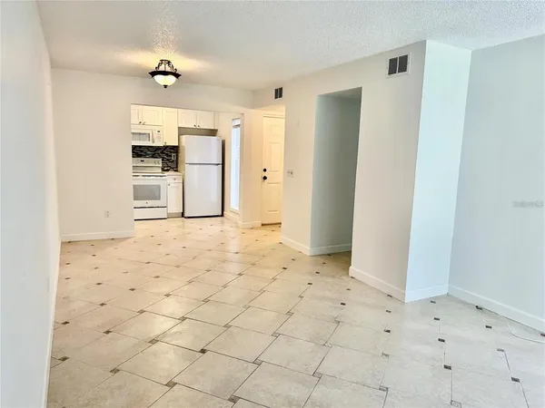 $1,350 | 2625 Highway 590, Unit 1414, Clearwater, FL 33759
