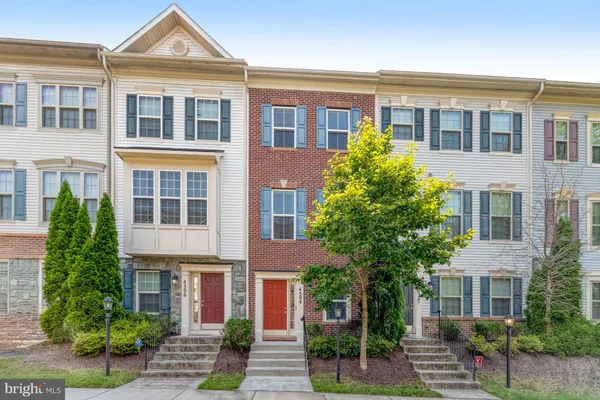 $391,000 | 4504 Potomac Highlands Circle, Triangle, VA 22172