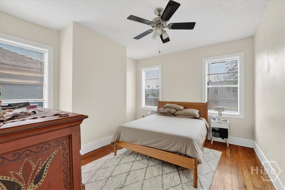 515 East Duffy Street Savannah, GA 31401 - Photo 21 of 60 Upper unit bedroom #1