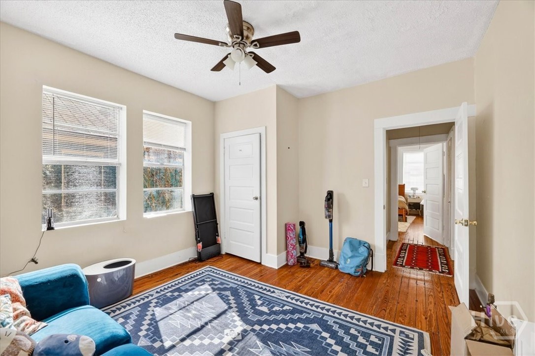 515 East Duffy Street Savannah, GA 31401 - Photo 27 of 60 Upper unit bedroom #2