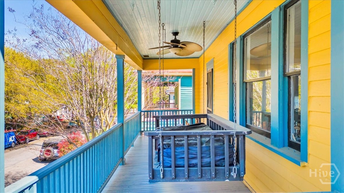 515 East Duffy Street Savannah, GA 31401 - Photo 28 of 60 Upper unit balcony