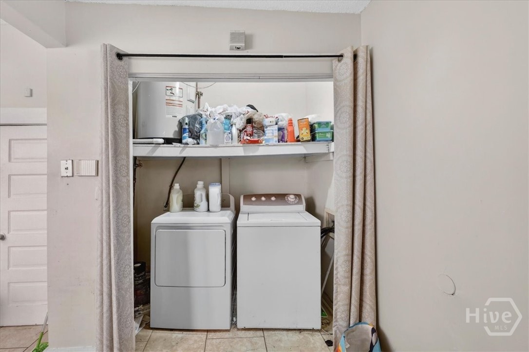 515 East Duffy Street Savannah, GA 31401 - Photo 35 of 60 Lower unit washer/dryer