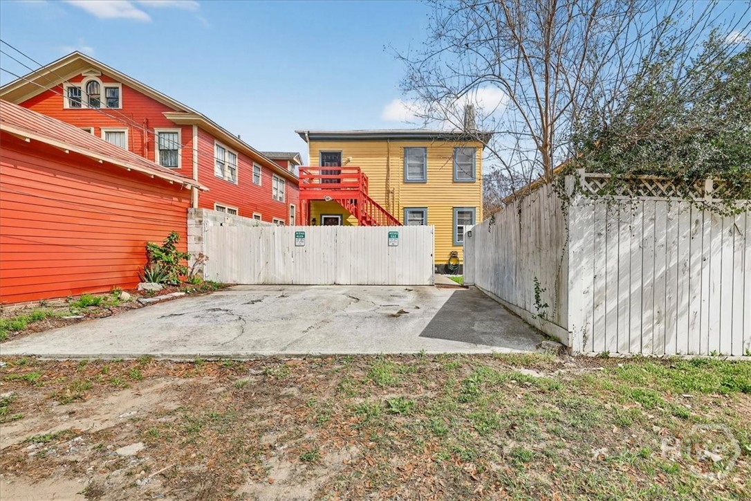 515 East Duffy Street Savannah, GA 31401 - Photo 48 of 60 2-car parking pad