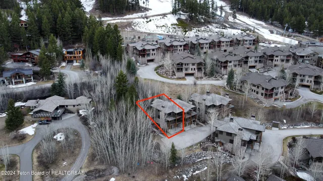 $3,495,000 | 526 Snow King Loop, Unit 262, Jackson, WY 83001
