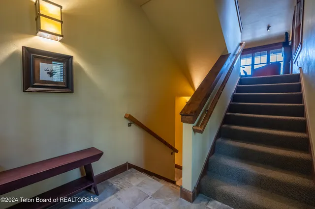 $3,495,000 | 526 Snow King Loop, Unit 262, Jackson, WY 83001