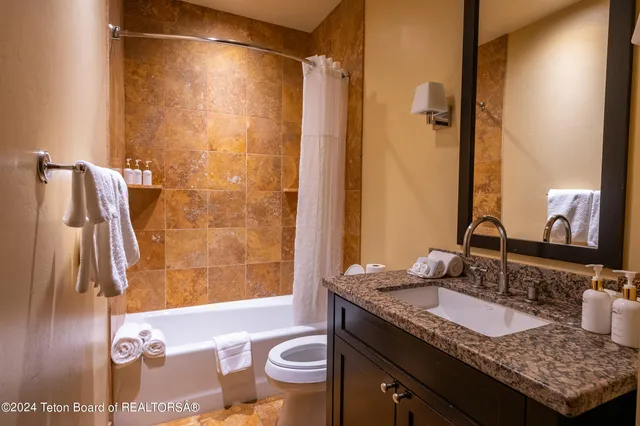 $3,495,000 | 526 Snow King Loop, Unit 262, Jackson, WY 83001