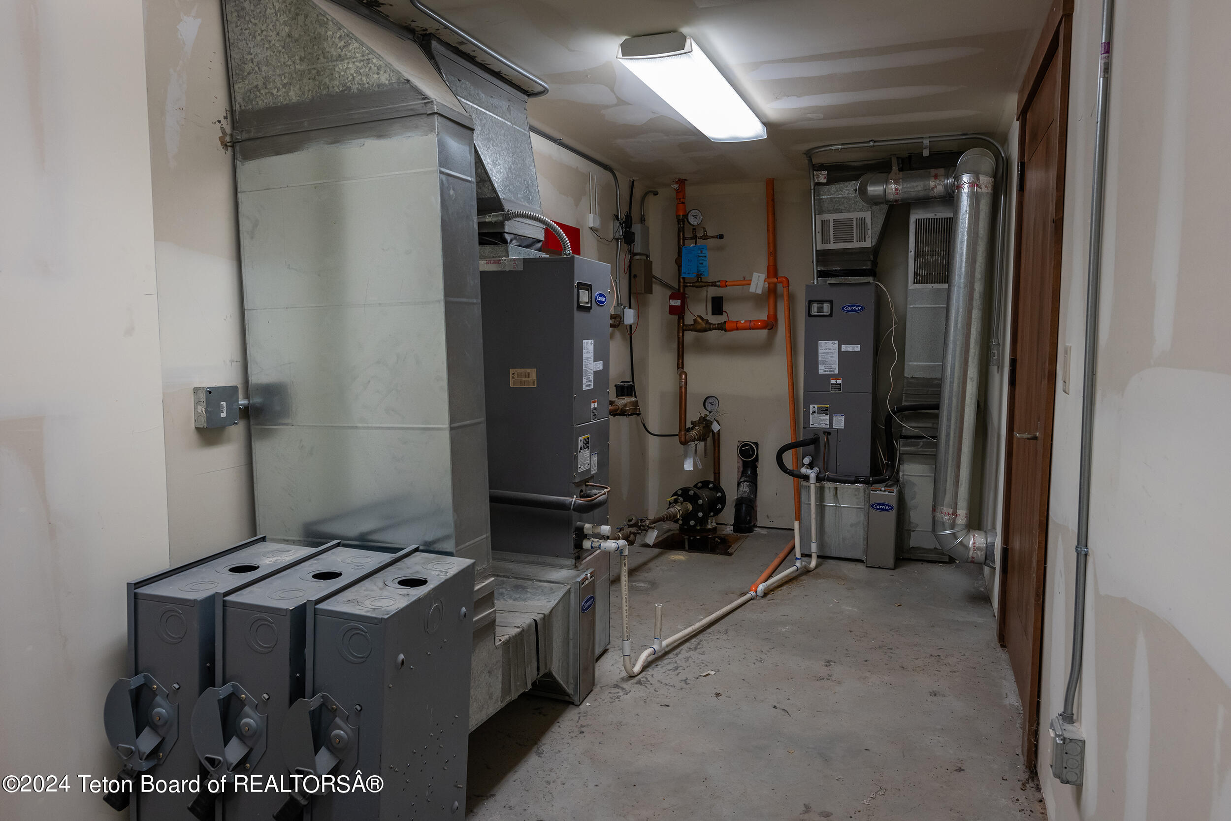 526 Snow King Loop, Unit 262 Jackson, WY 83001 - Photo 29 of 37 Utility Room