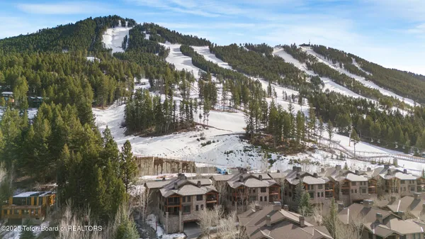 $2,995,000 | 526 Snow King Loop, Unit 262, Jackson, WY 83001