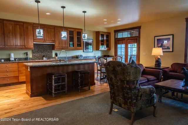 $3,495,000 | 526 Snow King Loop, Unit 262, Jackson, WY 83001