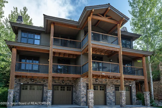 $3,495,000 | 526 Snow King Loop, Unit 262, Jackson, WY 83001