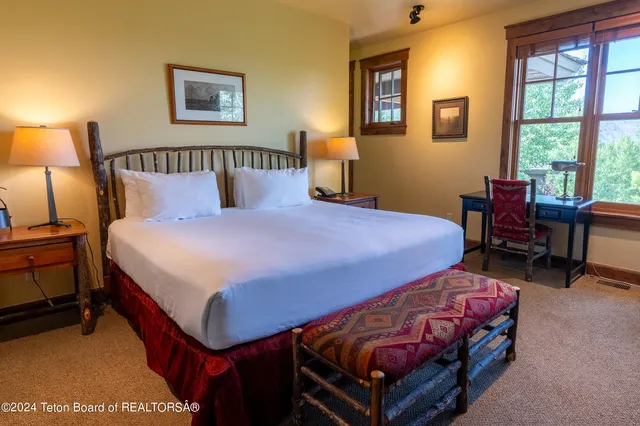 $3,495,000 | 526 Snow King Loop, Unit 262, Jackson, WY 83001