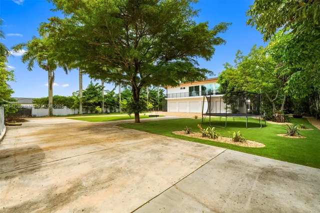 $3,999,000 | 185 Southwest 130th Avenue, Miami, FL 33184