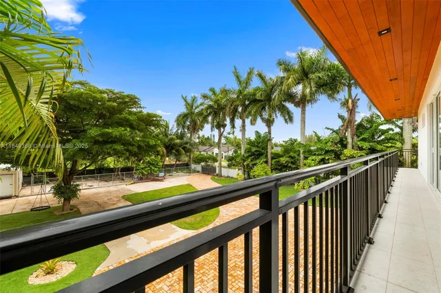 $3,999,000 | 185 Southwest 130th Avenue, Miami, FL 33184