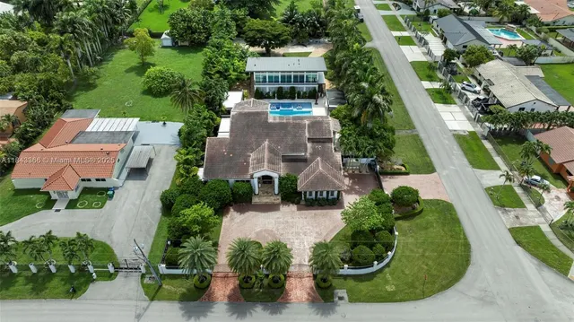 $3,999,000 | 185 Southwest 130th Avenue, Miami, FL 33184